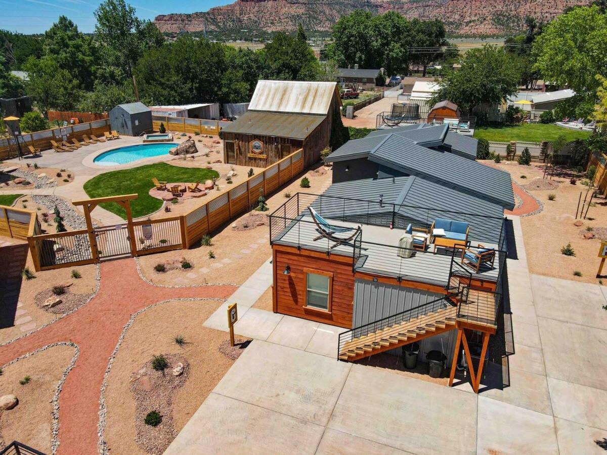 Timber & Tin G 2Bed 2Bath W Pool & Rooftop Deck Канаб Екстер'єр фото